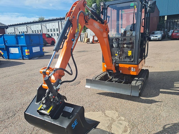 MINIGRÄVARE HITACHI ZX19-6 NY TILT & 3st NYA SKOPOR 4 of 9