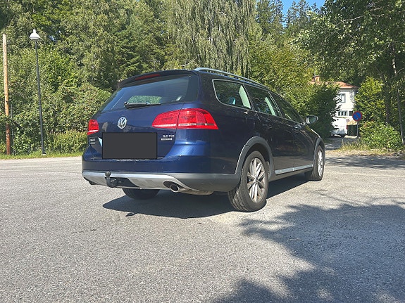 Volkswagen Passat Alltrack 5 of 6