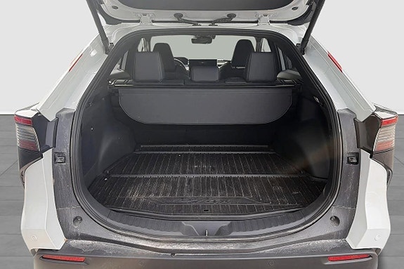 Toyota bZ4X 11 of 11
