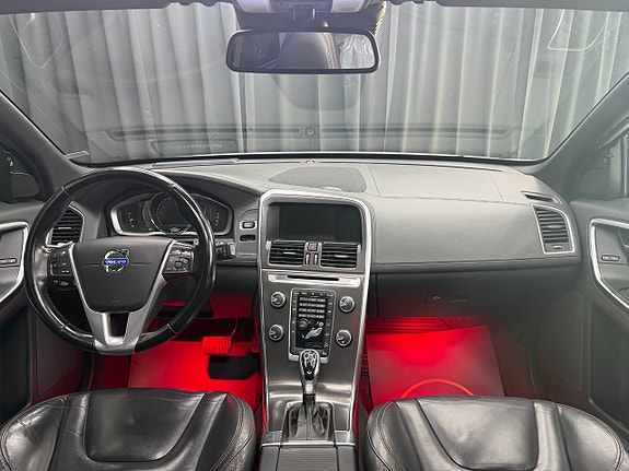 Volvo XC60 8 of 13