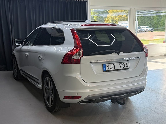 Volvo XC60 3 of 13