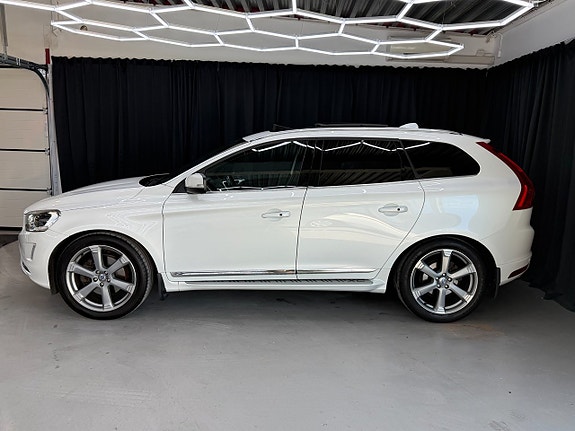 Volvo XC60 11 of 13