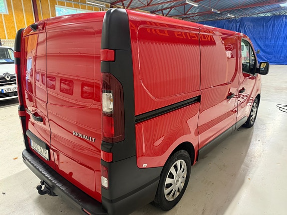 Renault Trafic 4 of 14