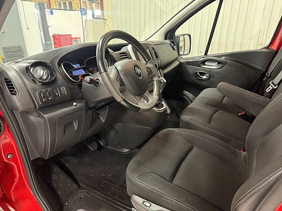 Renault Trafic 7 of 14