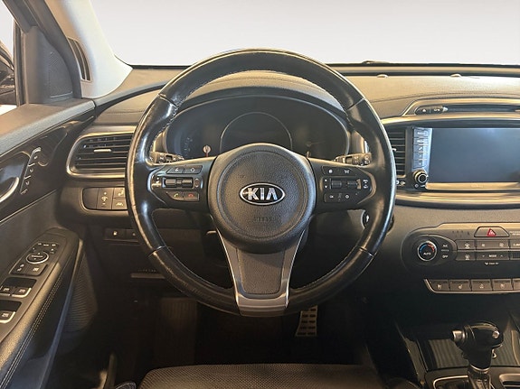 Kia Sorento 13 of 22