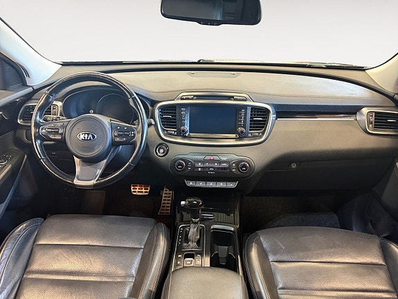 Kia Sorento 10 of 22