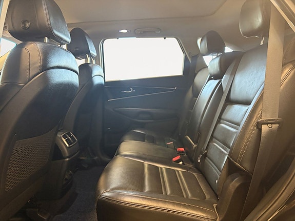Kia Sorento 14 of 22