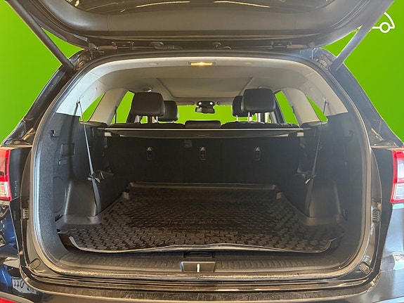 Kia Sorento 16 of 22