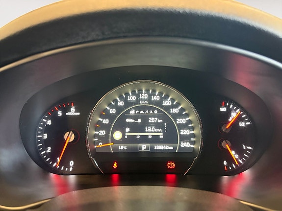 Kia Sorento 12 of 22