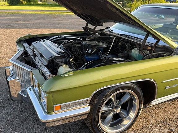Cadillac Deville 15 of 17