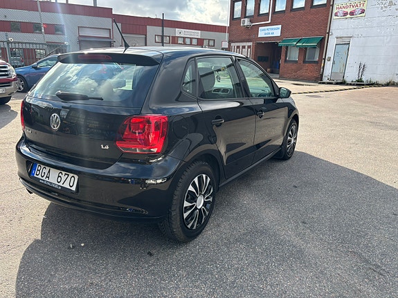 Volkswagen Polo 5 of 8