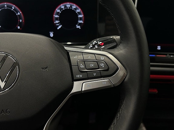 Volkswagen Tiguan 12 of 15