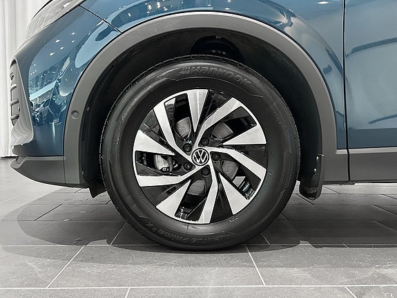 Volkswagen Tiguan 6 of 15