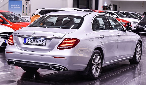 Mercedes-Benz E220 d 4 of 22