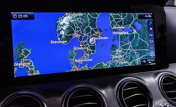 Mercedes-Benz E220 d 11 of 22