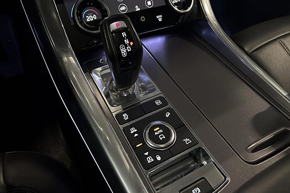 Land Rover Range Rover Sport 13 of 22
