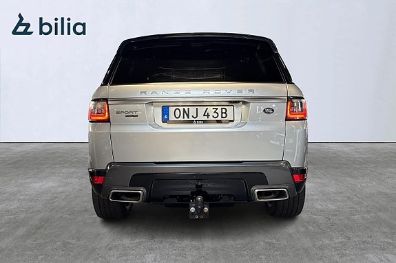 Land Rover Range Rover Sport 16 of 22