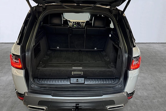 Land Rover Range Rover Sport 17 of 22