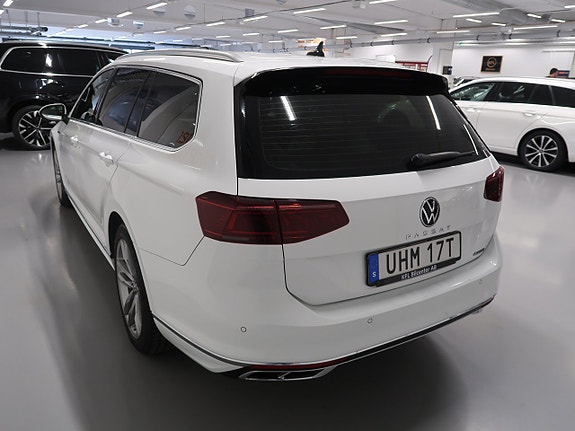 Volkswagen Passat 7 of 30