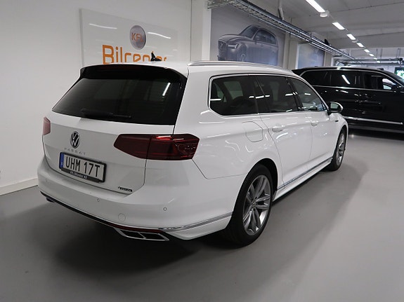 Volkswagen Passat 5 of 30