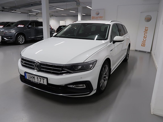 Volkswagen Passat 8 of 30