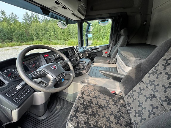 Scania G410 CNG 6x2 10 of 12