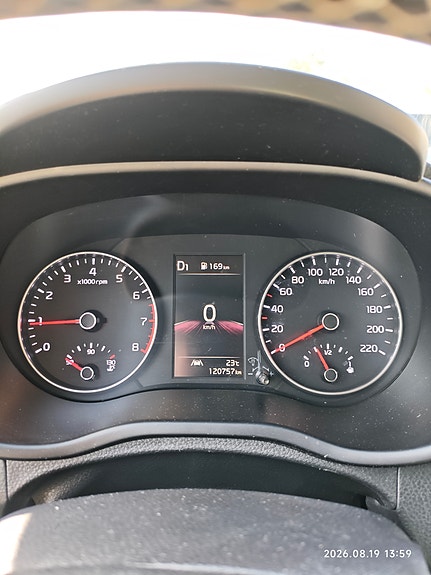 Kia Picanto 7 of 11