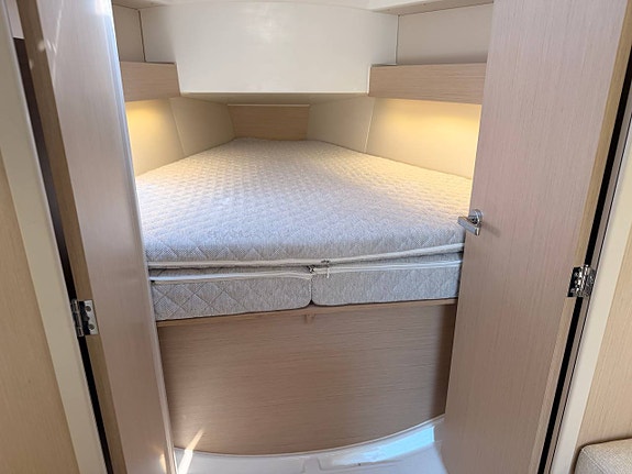 Beneteau Oceanis 30.1 - 2021 - Fullutrustad 7 of 12