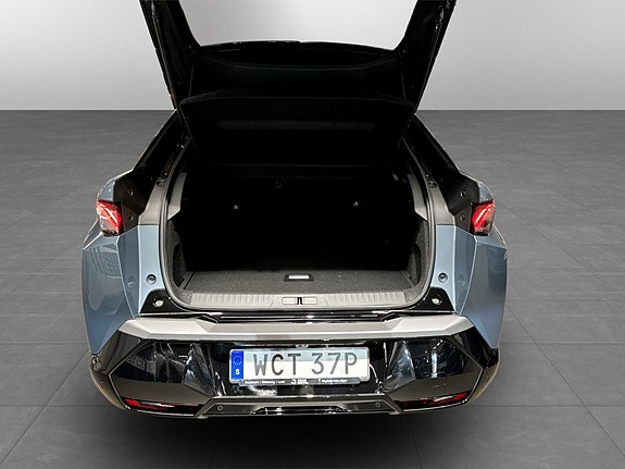 Peugeot e-3008 7 of 14