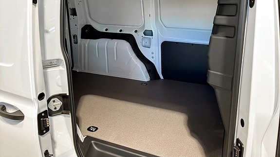 Ford Transit Connect 5 of 9