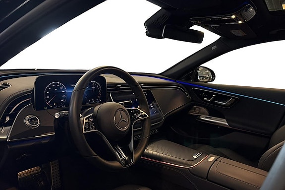 Mercedes-Benz E300 de 10 of 22