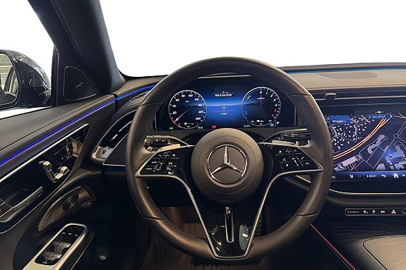 Mercedes-Benz E300 de 12 of 22