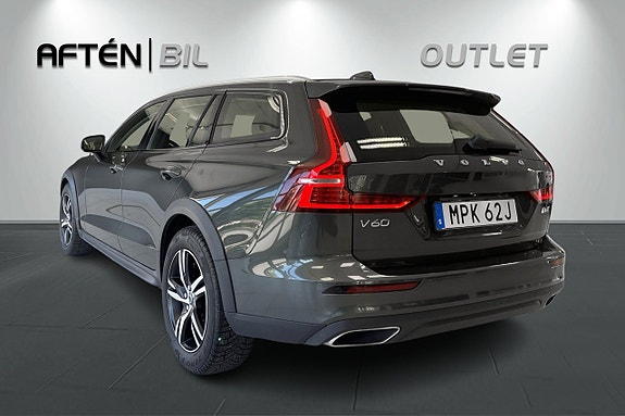 Volvo V60 Cross Country 9 of 28