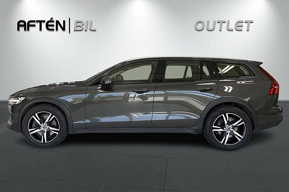 Volvo V60 Cross Country 10 of 28