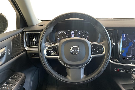 Volvo V60 Cross Country 13 of 28