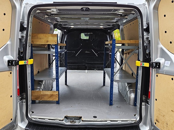 Ford Transit Custom 8 of 13