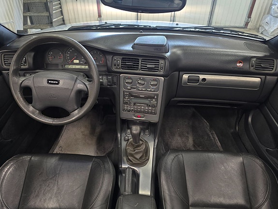 Volvo C70 24 of 30