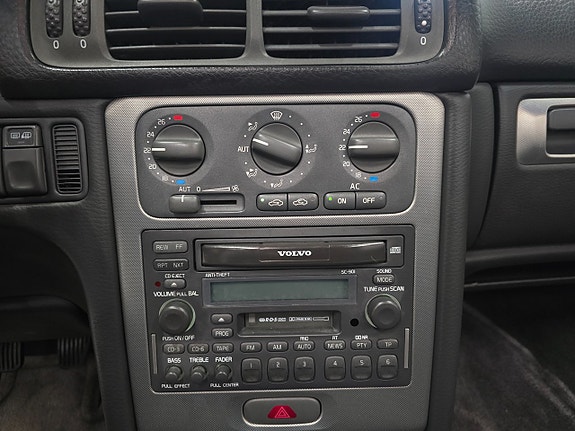 Volvo C70 25 of 30