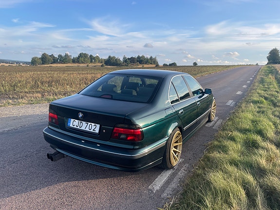 BMW 523i 5 of 9