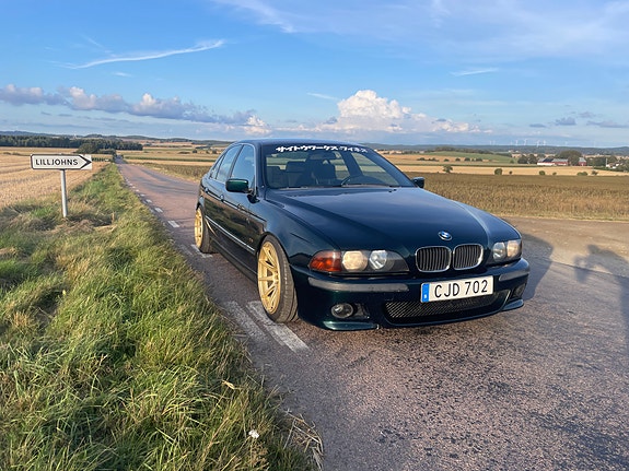 BMW 523i 4 of 9
