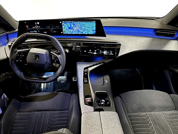 Peugeot e-3008 3 of 21