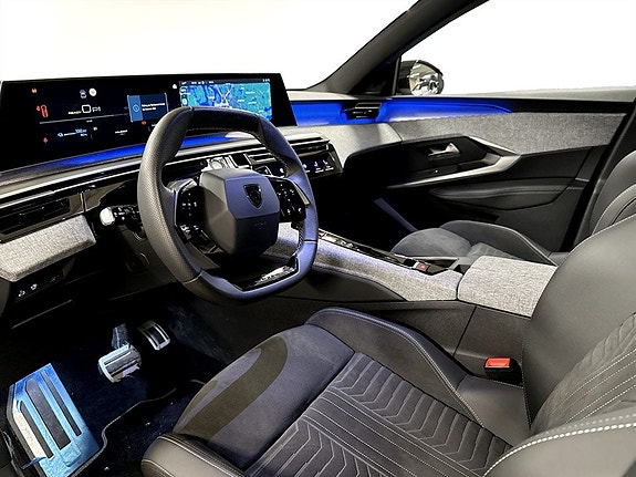 Peugeot e-3008 5 of 21