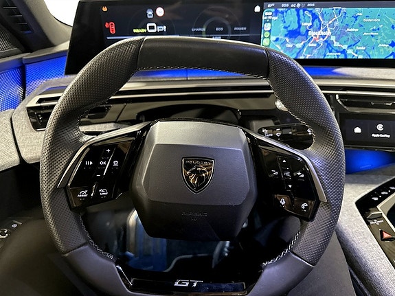 Peugeot e-3008 10 of 21