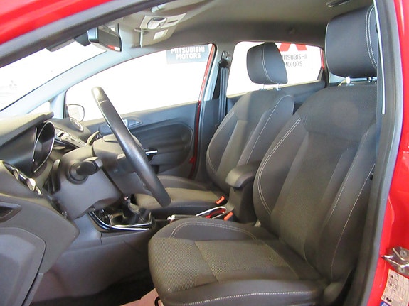 Ford Fiesta 3 of 5