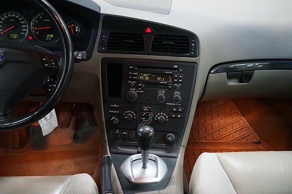 Volvo S60 7 of 11