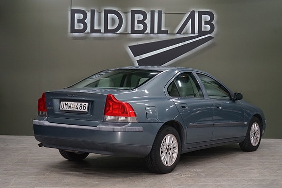 Volvo S60 4 of 11