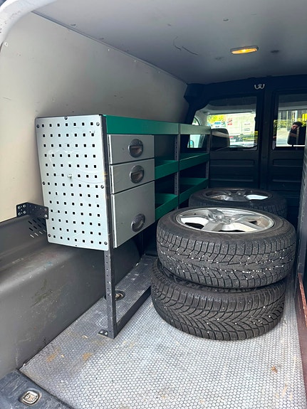 Volkswagen Caddy Maxi 9 of 11