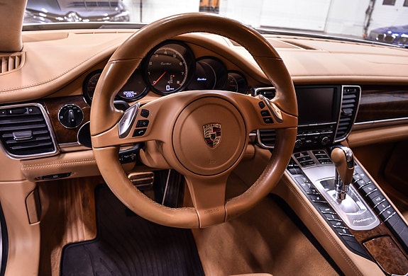 Porsche Panamera Turbo 20 of 30
