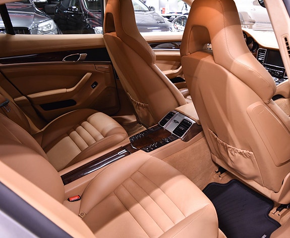 Porsche Panamera Turbo 30 of 30
