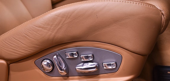Porsche Panamera Turbo 16 of 30